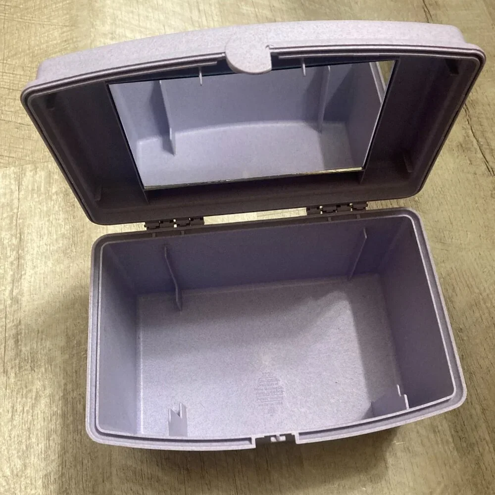 Vintage 90s Caboodles Pretty in Petite Lavender Case #2720